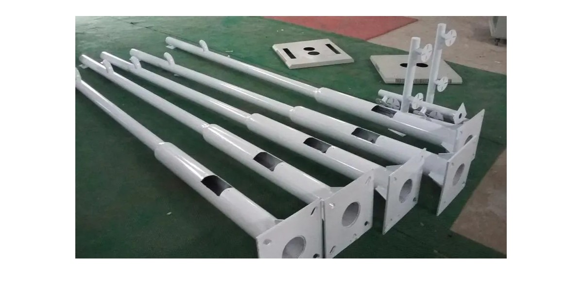 精致立桿廠家專業(yè)立桿生產(chǎn)：哪種材質(zhì)的監(jiān)控立桿性價比高