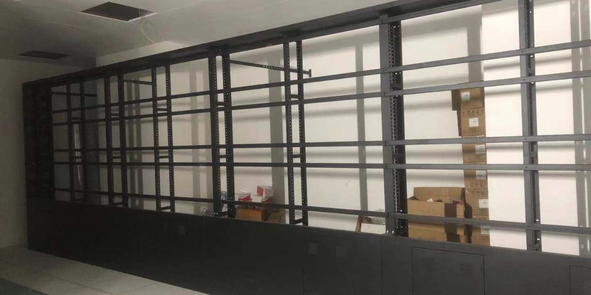 精致廠家為蛇口某大廈監(jiān)控中心安裝電視屏幕墻