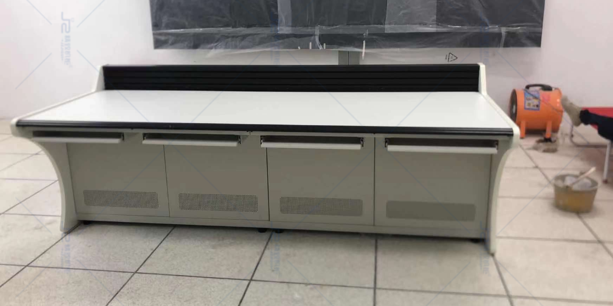 明德實驗小學選用精致操作控制臺產(chǎn)品