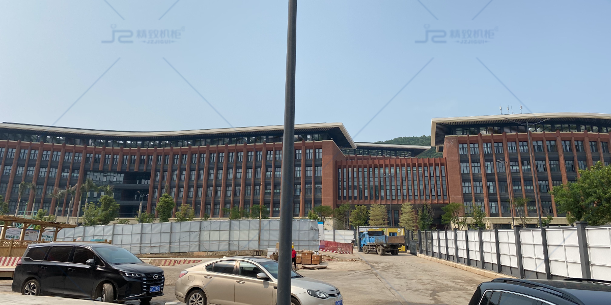 精致森藍廠家為中山大學(xué)深圳校區(qū)機柜項目供貨